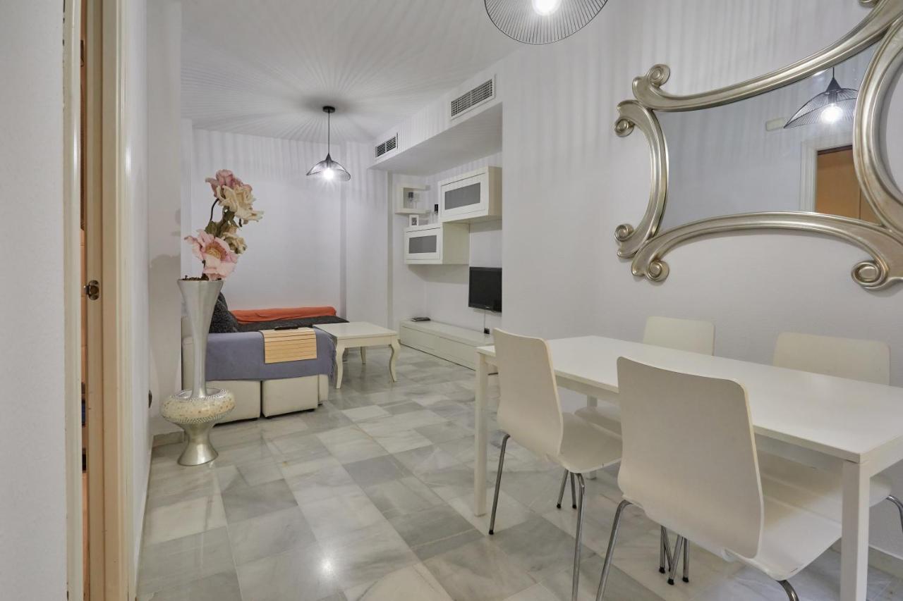 Two Bedrooms Leonor Davalos Seville Exterior photo